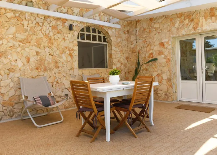 Tenuta CardinaleBed and Breakfast